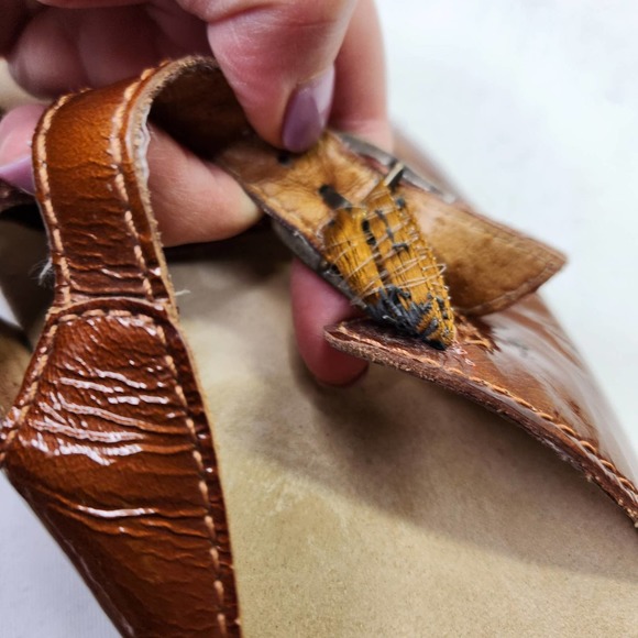 Dansko Sela Patent Leather Sandals Crisscross Strap Brown Size 39 US 8.5-9 - Picture 7 of 7